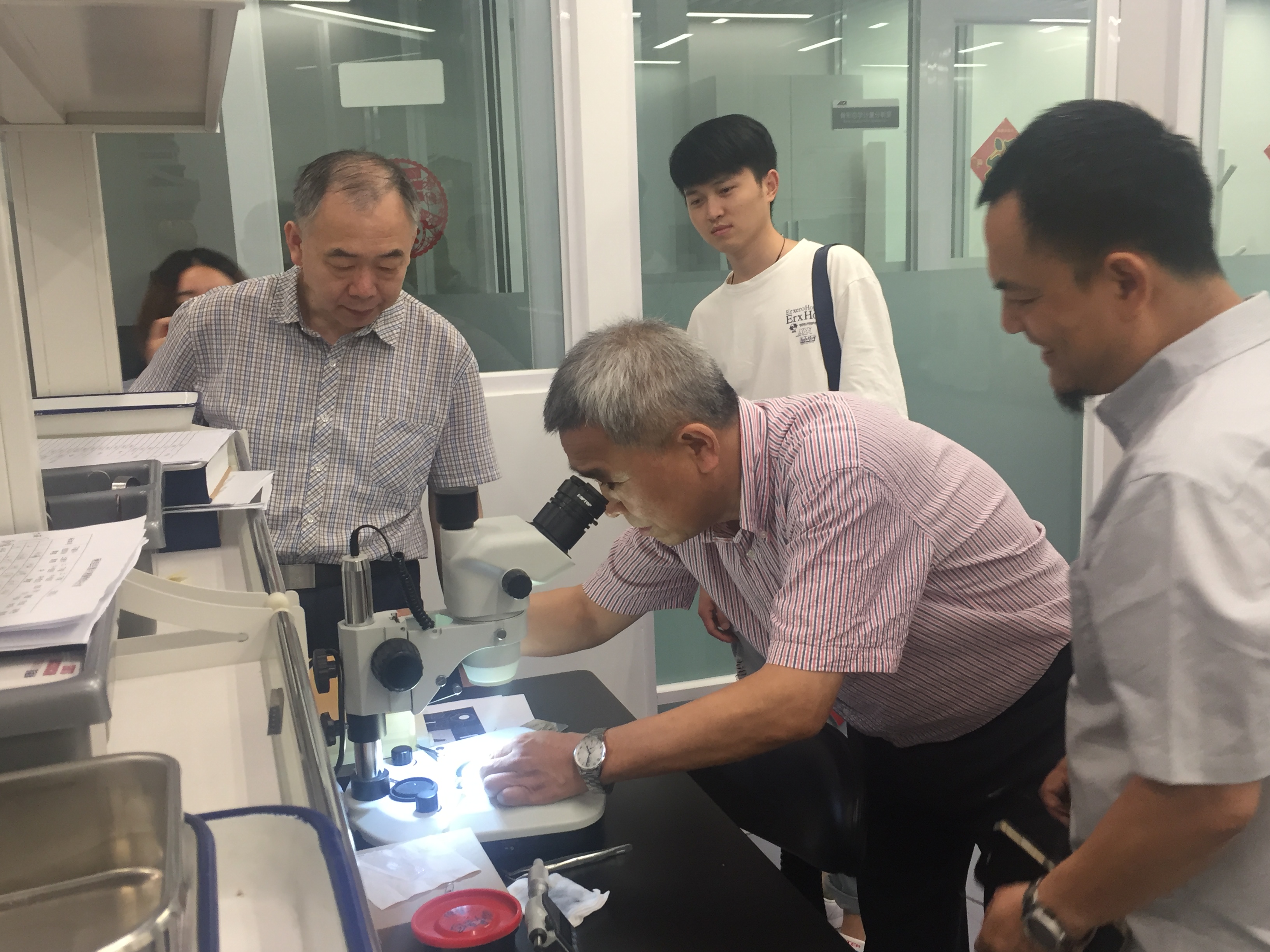 北大口腔医学院副院长李铁军教授到访艾佧科技